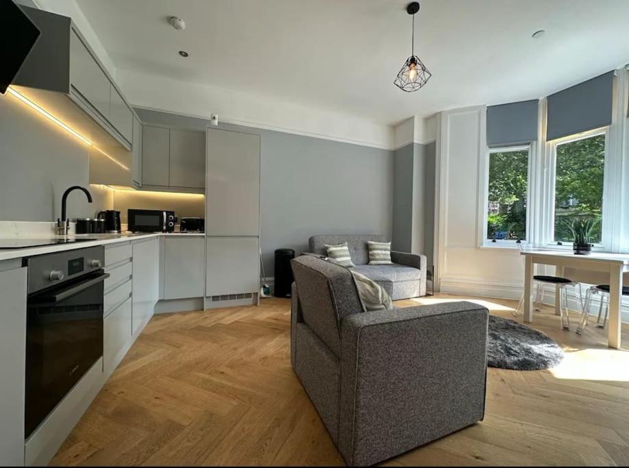 Superior Stay, Sophia Gardens, City Centre And Stadium Sleeps 4 Кардифф Экстерьер фото