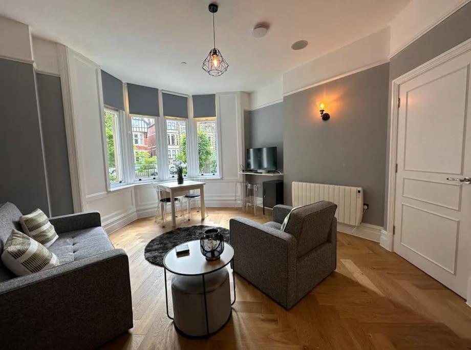 Superior Stay, Sophia Gardens, City Centre And Stadium Sleeps 4 Кардифф Экстерьер фото